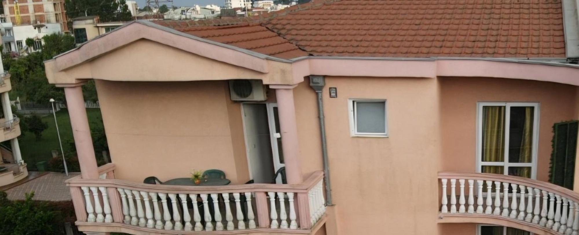 Kurt Apartaments Улцин Екстериор снимка