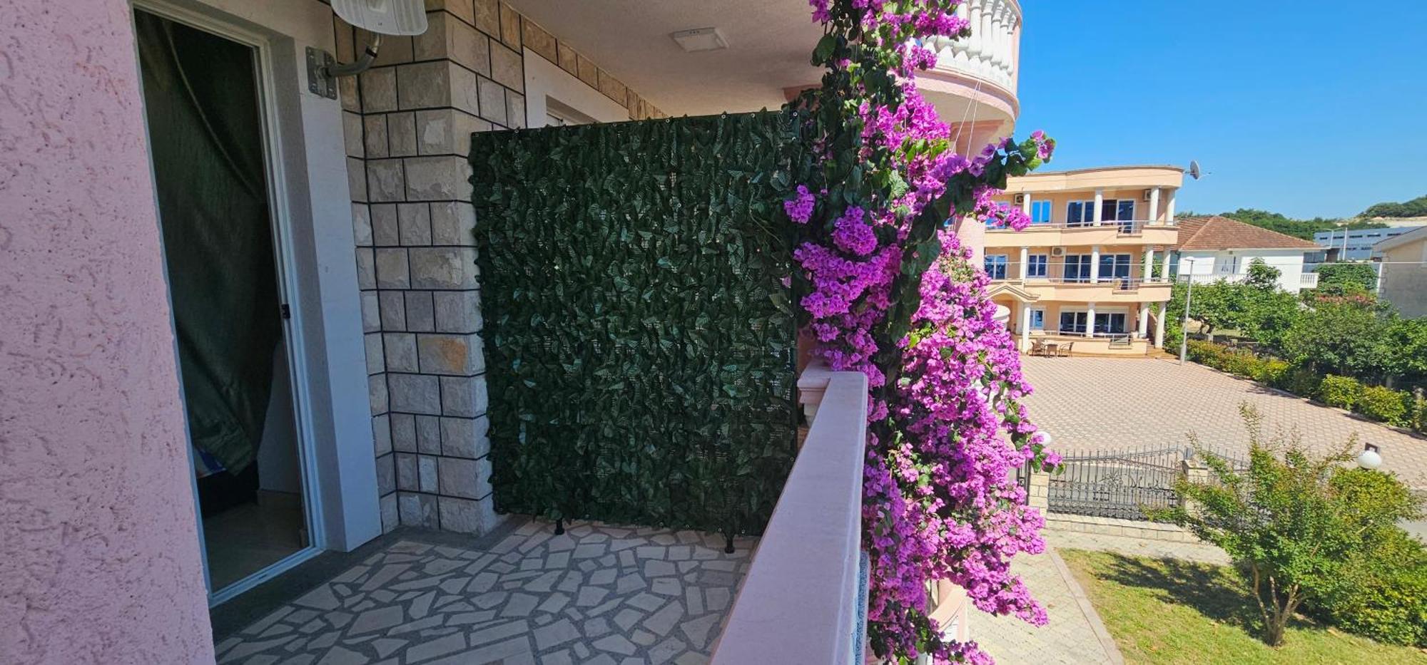 Kurt Apartaments Улцин Екстериор снимка