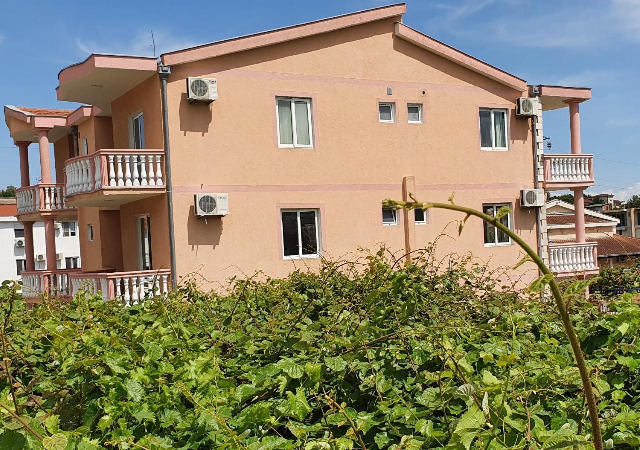 Kurt Apartaments Улцин Екстериор снимка